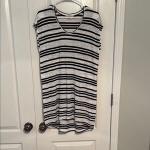 Alice + Olivia by Stacey Bendet Monochrome Striped Tshirt Dress size XS